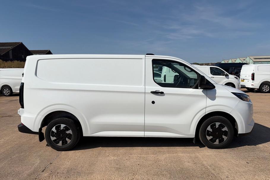 Used Ford TRANSIT CUSTOM RJ75YLD 21