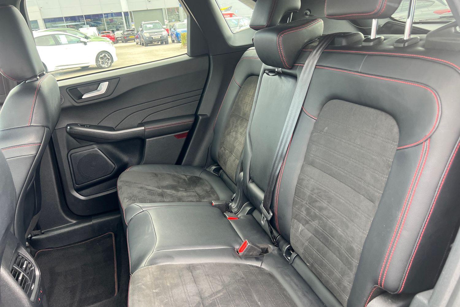 Ford KUGA Photo 19
