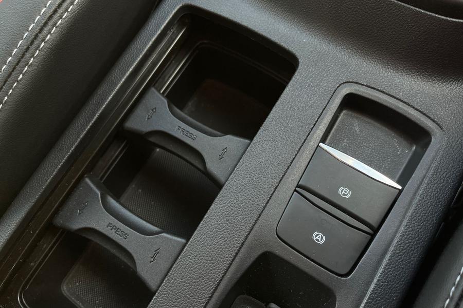 Ford FOCUS Photo autoimg-12c0c22f34825f9170dd68e0d16c63468d68ddb0.jpg