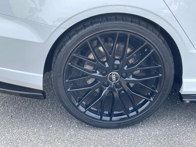 AUDI S3 Photo 22