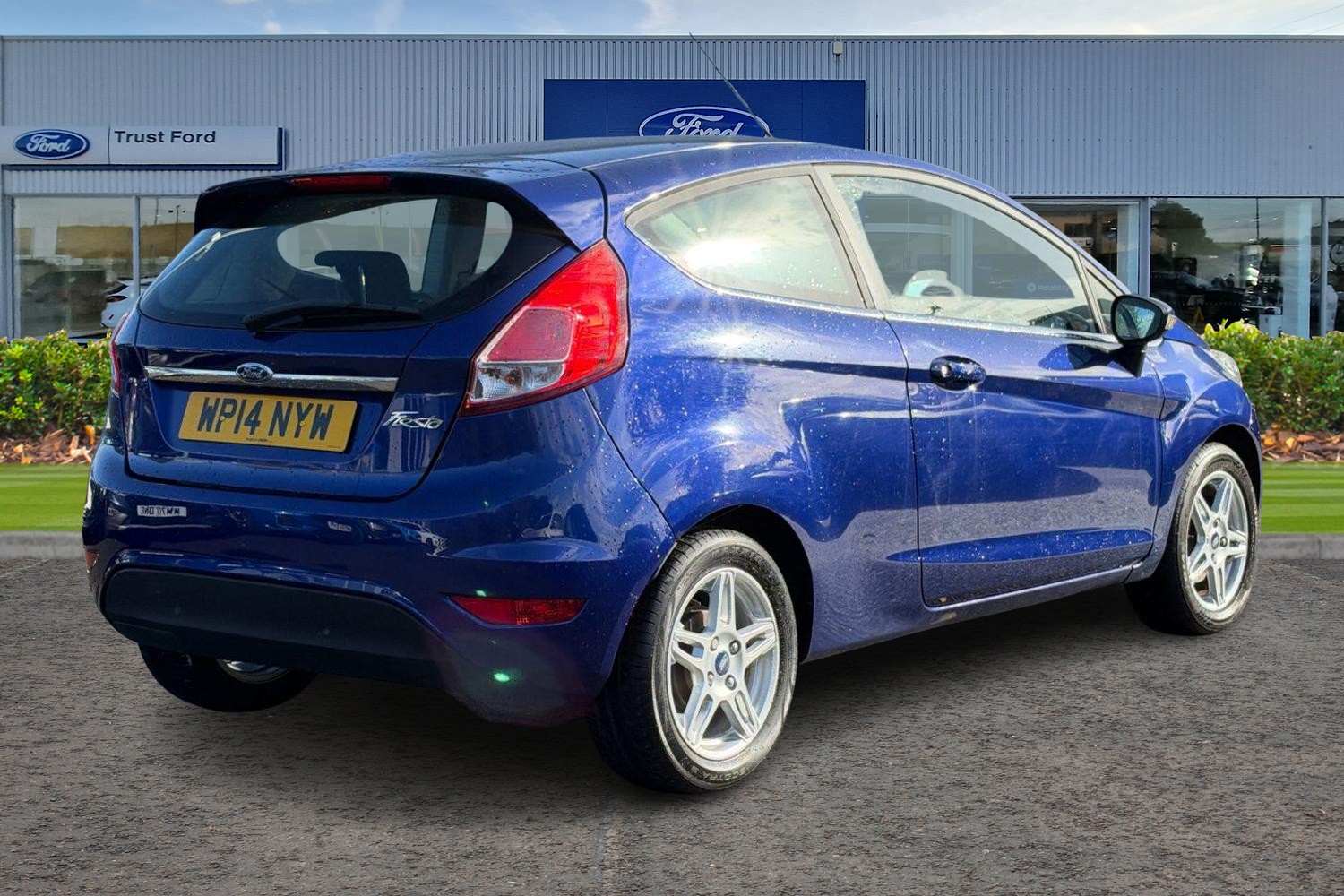 Ford FIESTA Photo 3