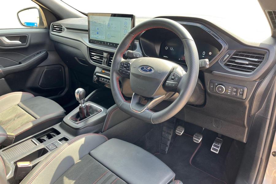 Ford Kuga Photo autoimg-12d154664a37586793f958311bd857e75eaca741.jpg