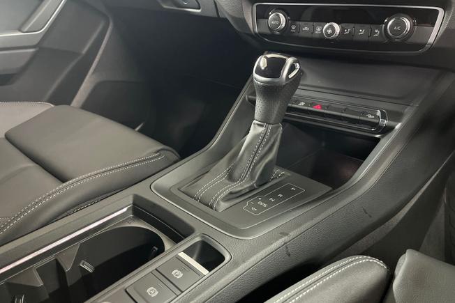 AUDI Q3 Photo 24