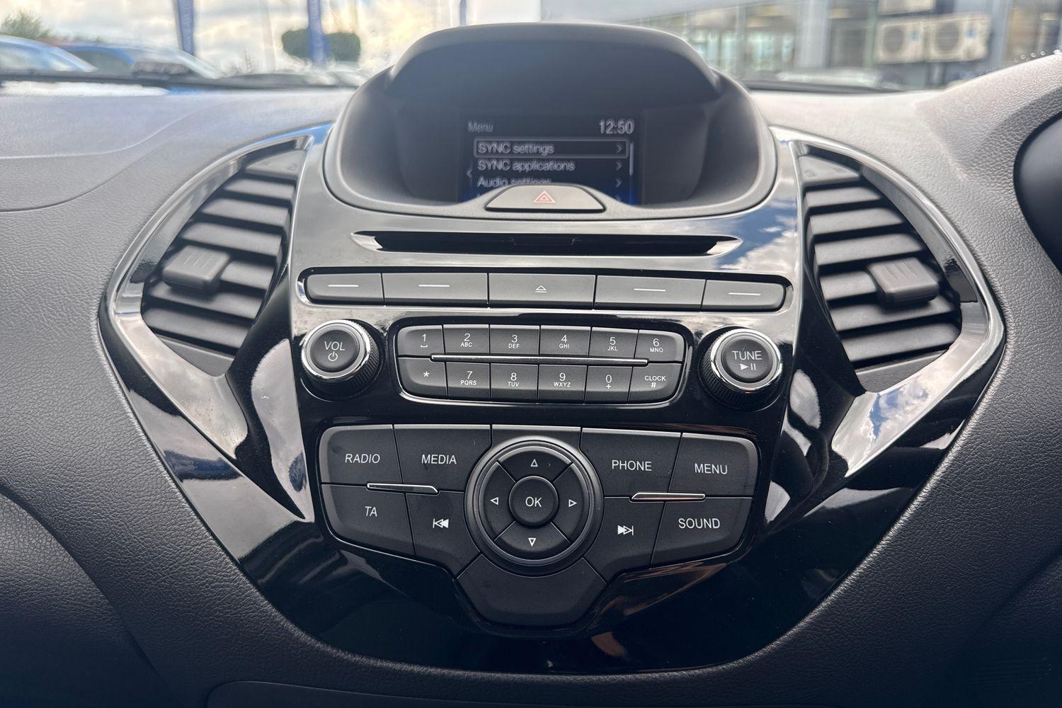 Ford KA+ Photo 27