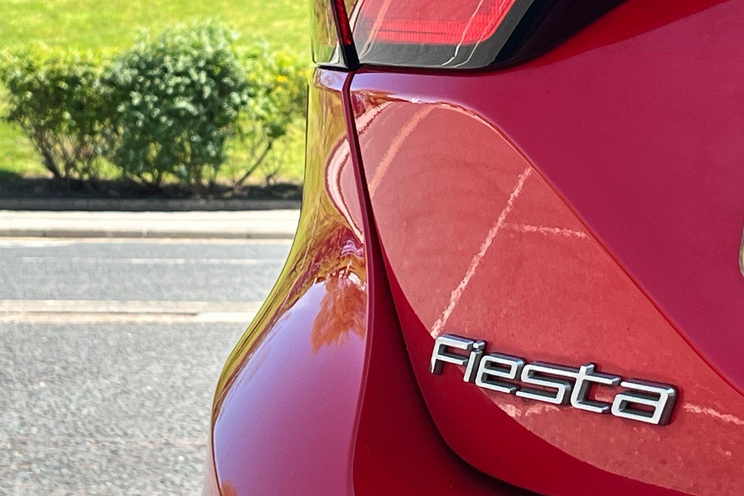 Ford FIESTA Photo 38