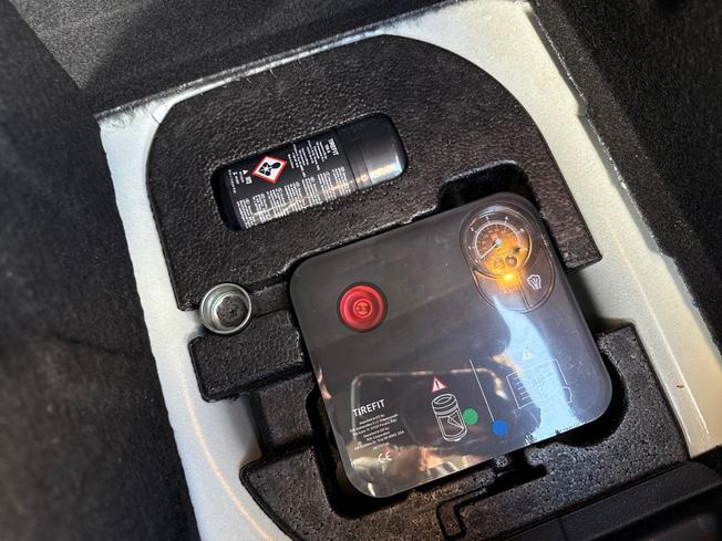 MINI Hatch Photo 21