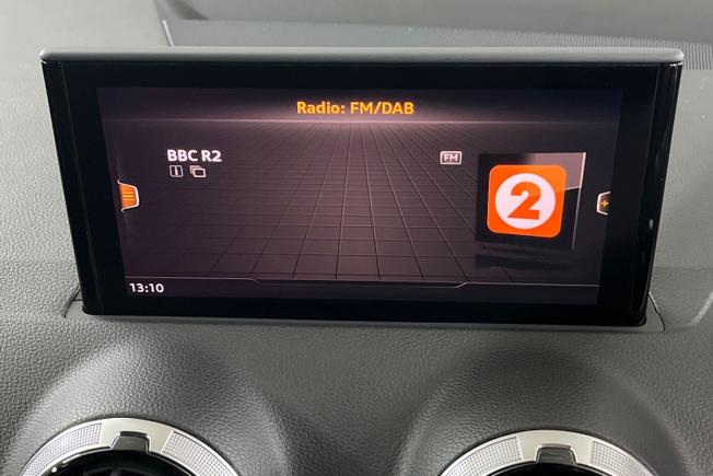 AUDI Q2 Photo 13