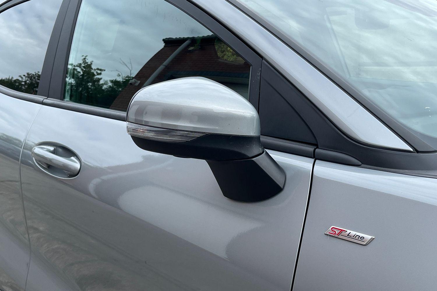 Ford PUMA Photo 28