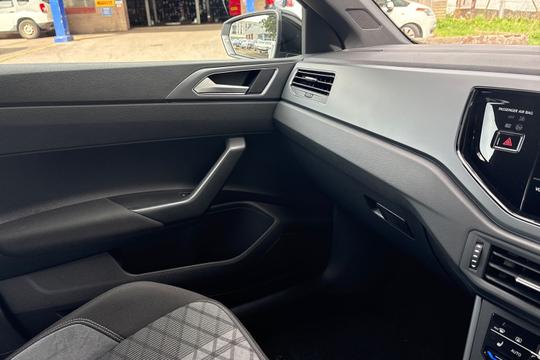 Volkswagen Polo Photo autoimg-12d8a50687330c588def5cc81b39369b78741ec2.jpg