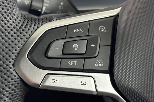 VOLKSWAGEN Tayron Photo 16