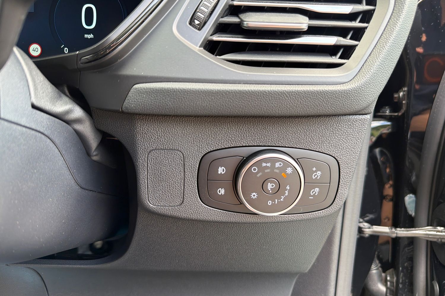 Ford FOCUS Photo 36