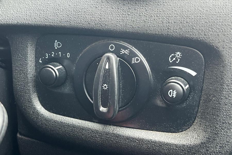 Ford Fiesta Photo autoimg-12dd734bbfbcfcc503ff67b181035abdaefec206.jpg