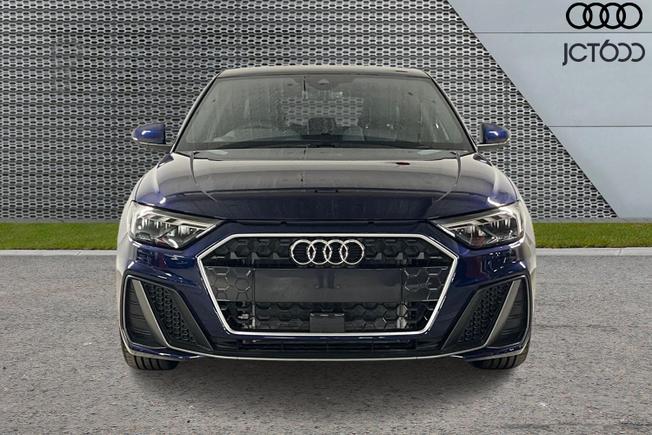 AUDI  A1 Photo 8