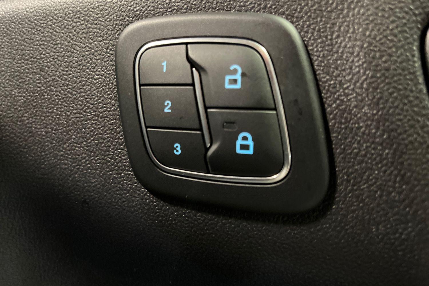 Ford KUGA Photo 27