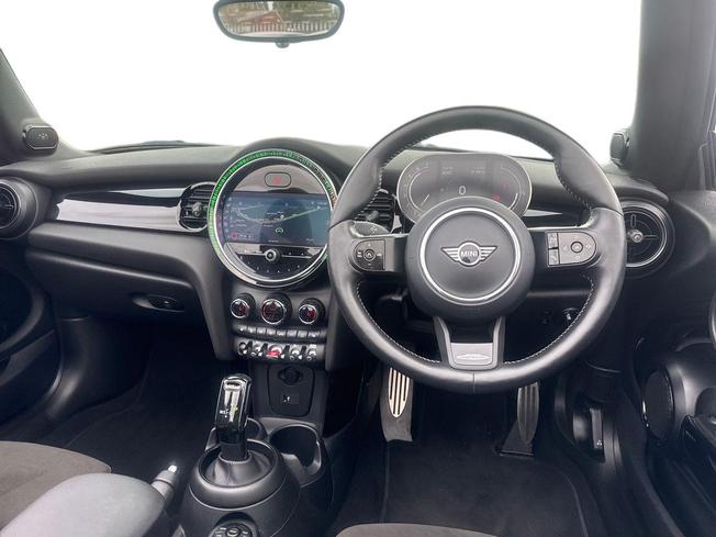 MINI Convertible Photo 11