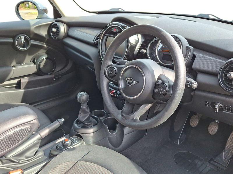 Used MINI Hatch PO19NYR 10