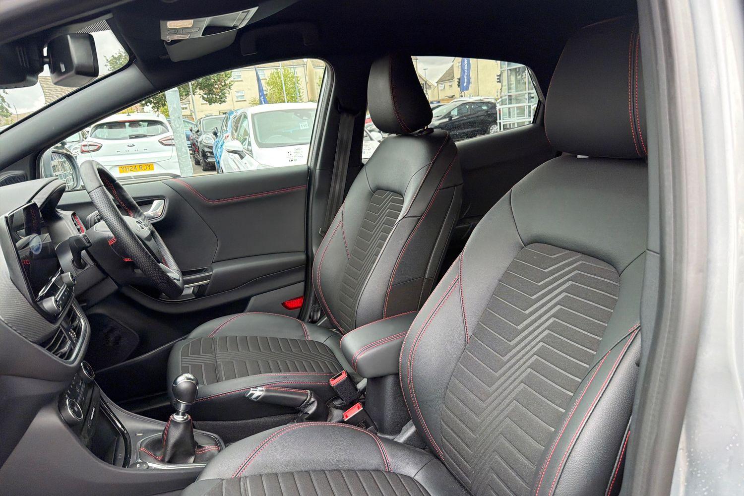 Ford PUMA Photo 18