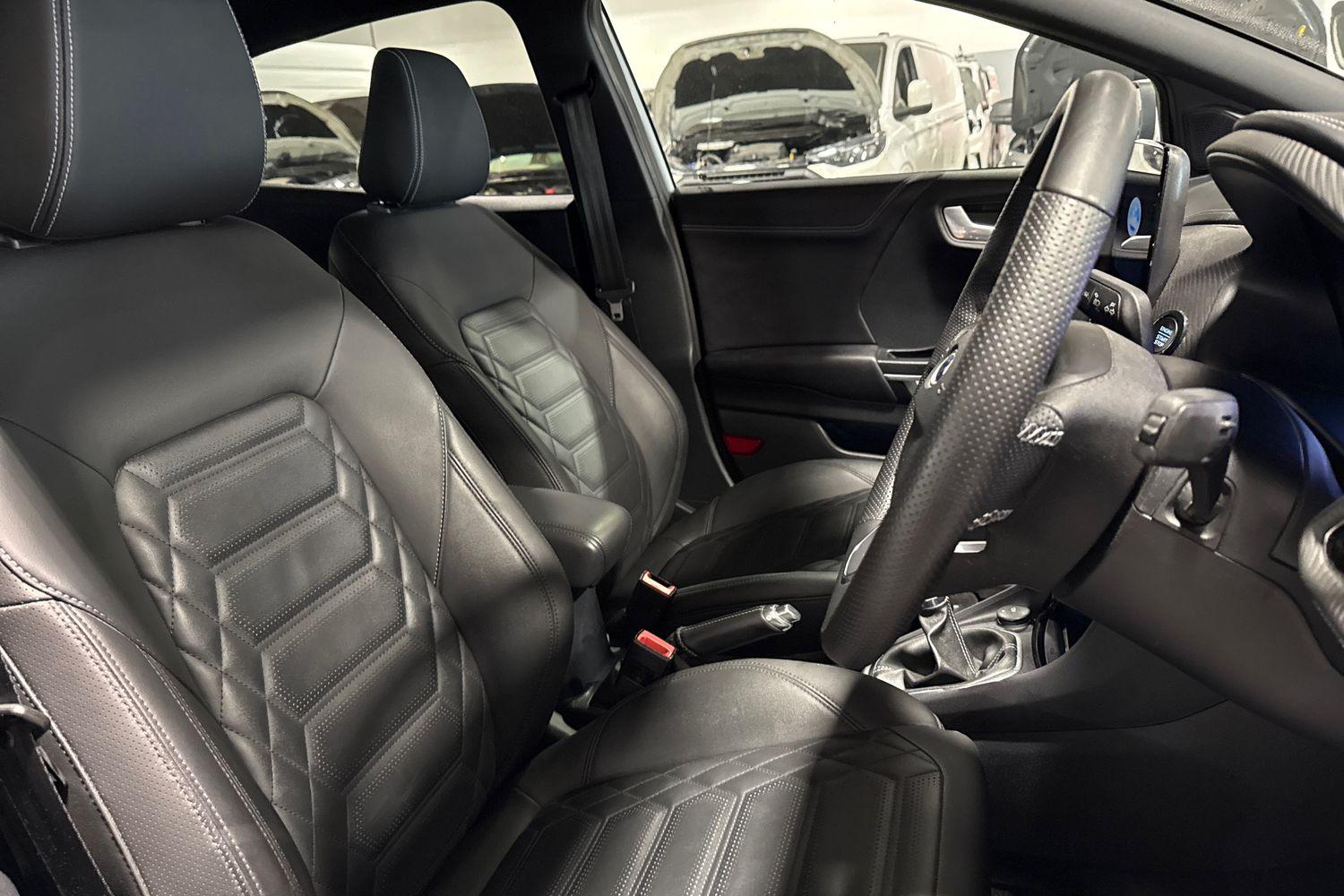 Ford PUMA Photo 16