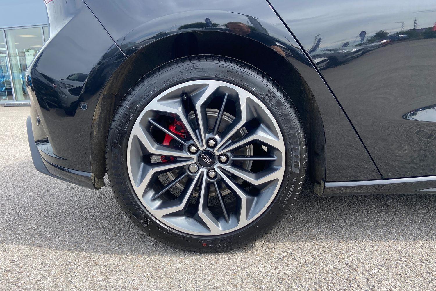 Ford FOCUS Photo 21