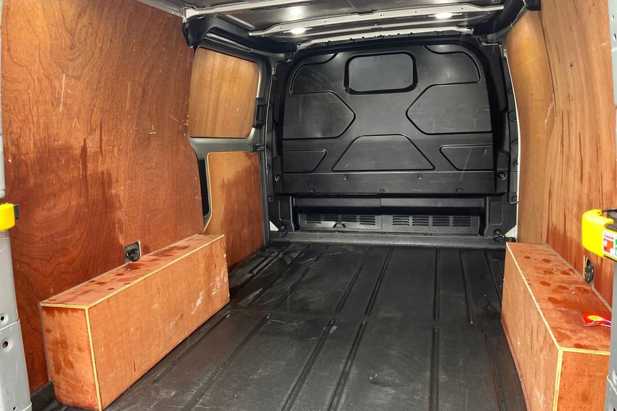 Ford TRANSIT CUSTOM Photo autoimg-12eb76a3dd8eaa58c1d4a2af82103c97349e28ae.jpg