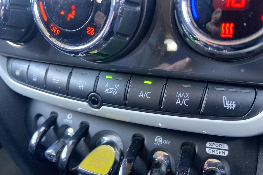 MINI COUNTRYMAN Photo autoimg-12eb7f2d7a01801a7eb79673bbba4fc29bc6802a.jpg