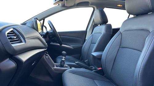 Suzuki S-CROSS Photo autoimg-12ec4335b1f7acfb015b4cb132601c985379223c.jpg