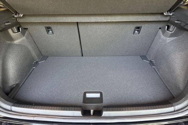 VOLKSWAGEN Polo Photo 12
