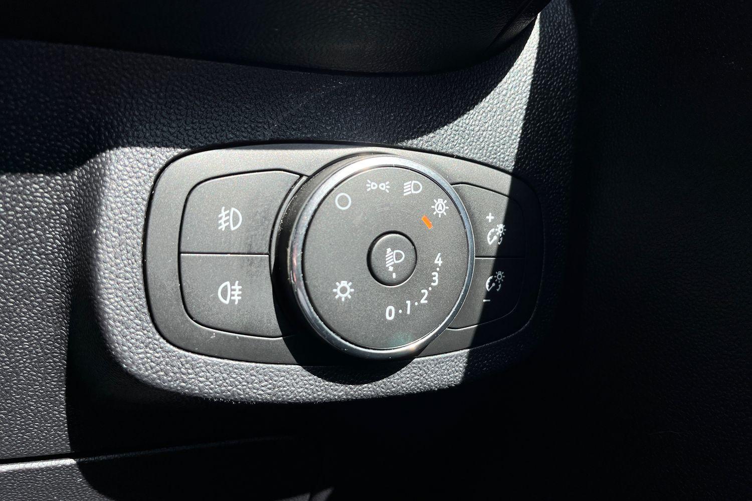 Ford Fiesta Photo 36