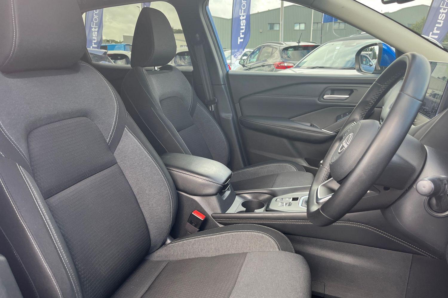 Nissan QASHQAI Photo 16
