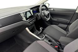 VOLKSWAGEN Polo Photo 2