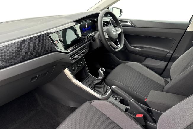 VOLKSWAGEN Polo Photo 2