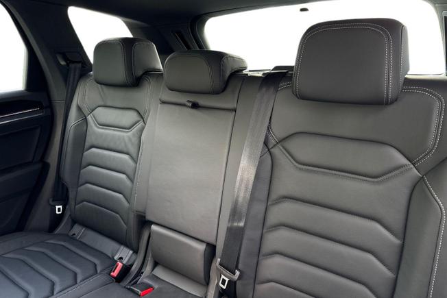 VOLKSWAGEN Touareg Photo 9
