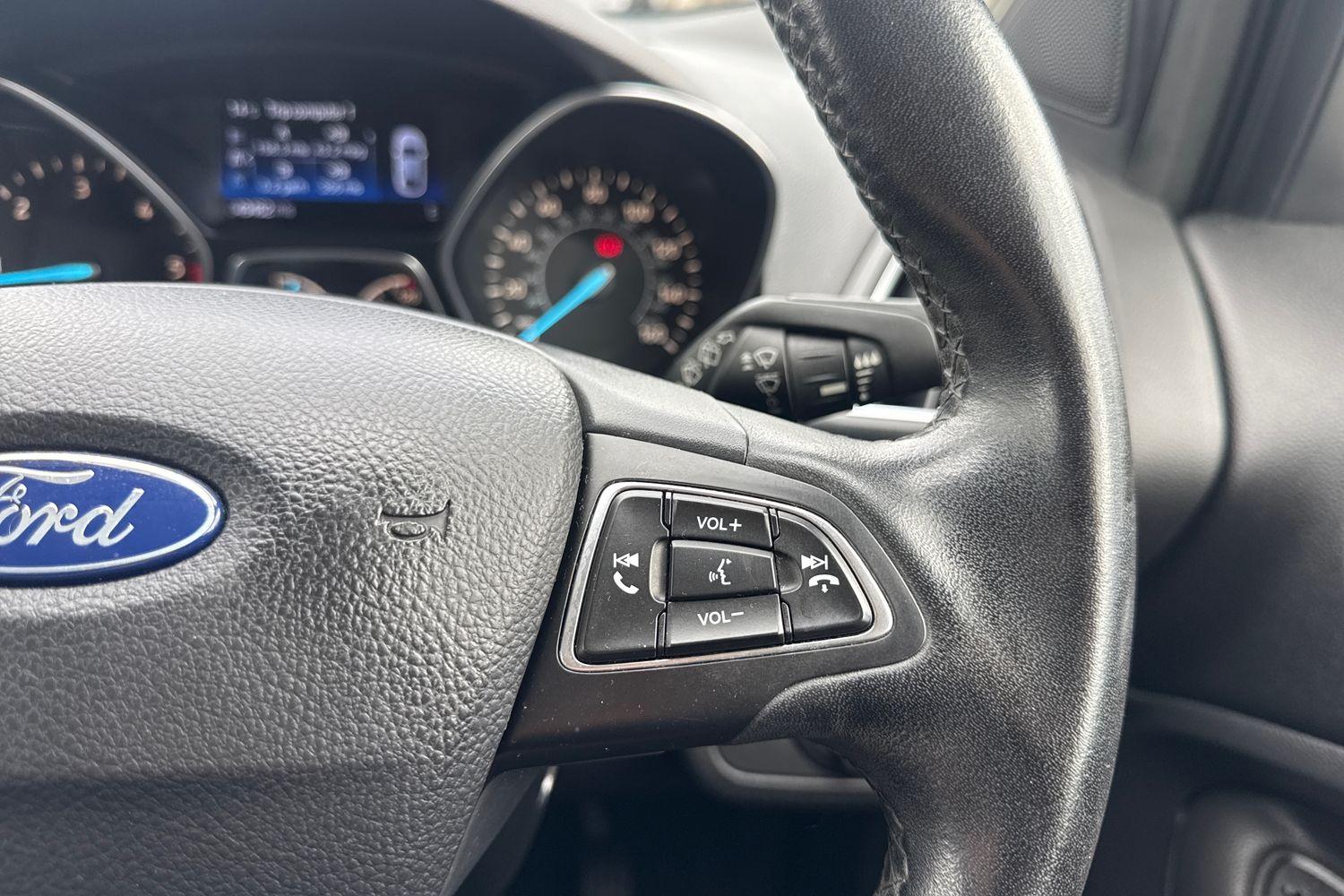 Ford KUGA Photo 31