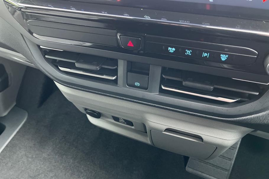 Used Ford E-TOURNEO CUSTOM 28