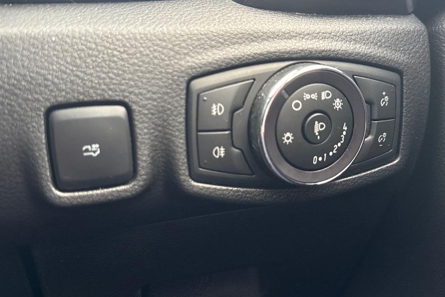 Ford Ranger Photo autoimg-1301b88c63e9ab7e2997c45776dd76a2aecb68d5.jpg