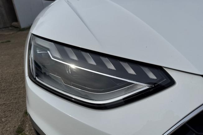 AUDI A4 Avant Photo 19
