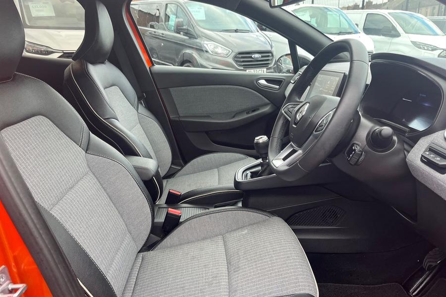 Renault CLIO Photo autoimg-1302d9fdf95a95c1bd90f45f18a4b8297fee1549.jpg