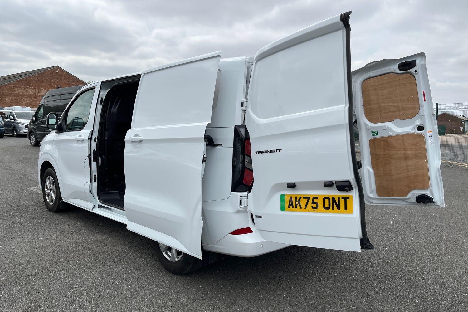 Ford TRANSIT CUSTOM Photo 6