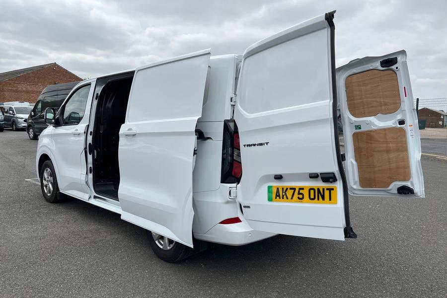Ford TRANSIT CUSTOM Photo autoimg-13070b56f21d8bfe7a8a3eb5ce8bc0c3ec080556.jpg