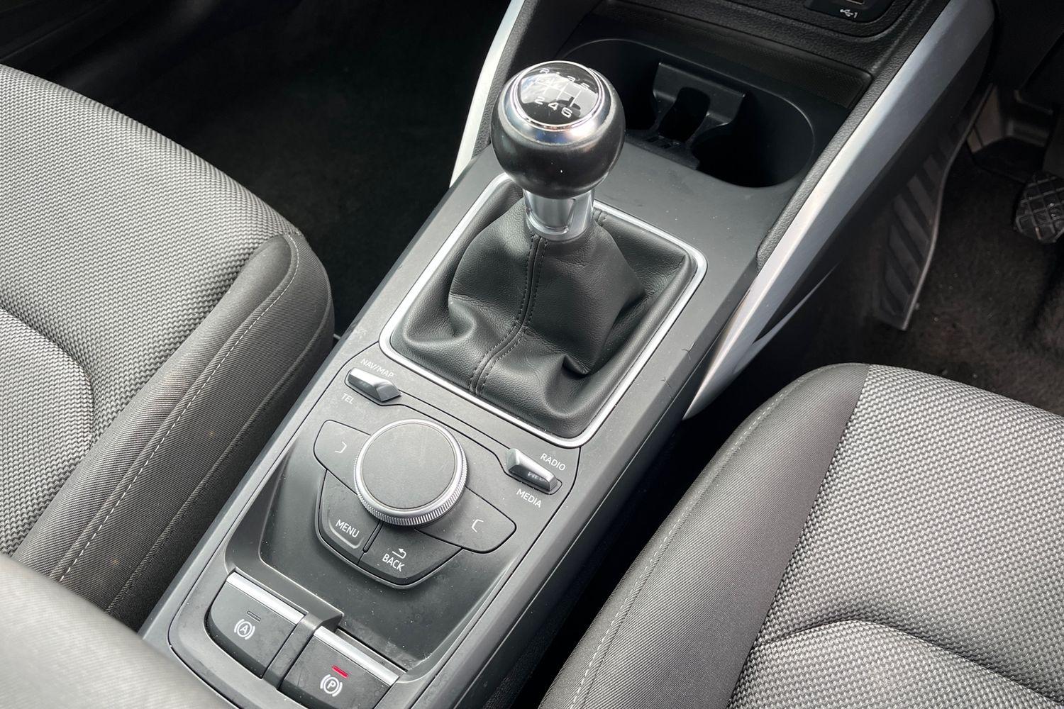 Audi Q2 Photo 37