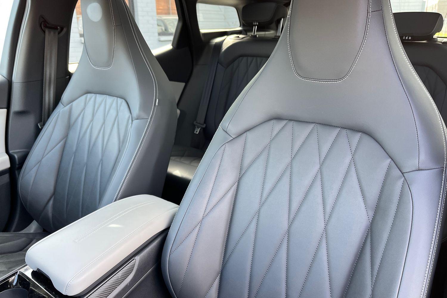 Ford Explorer Photo 18