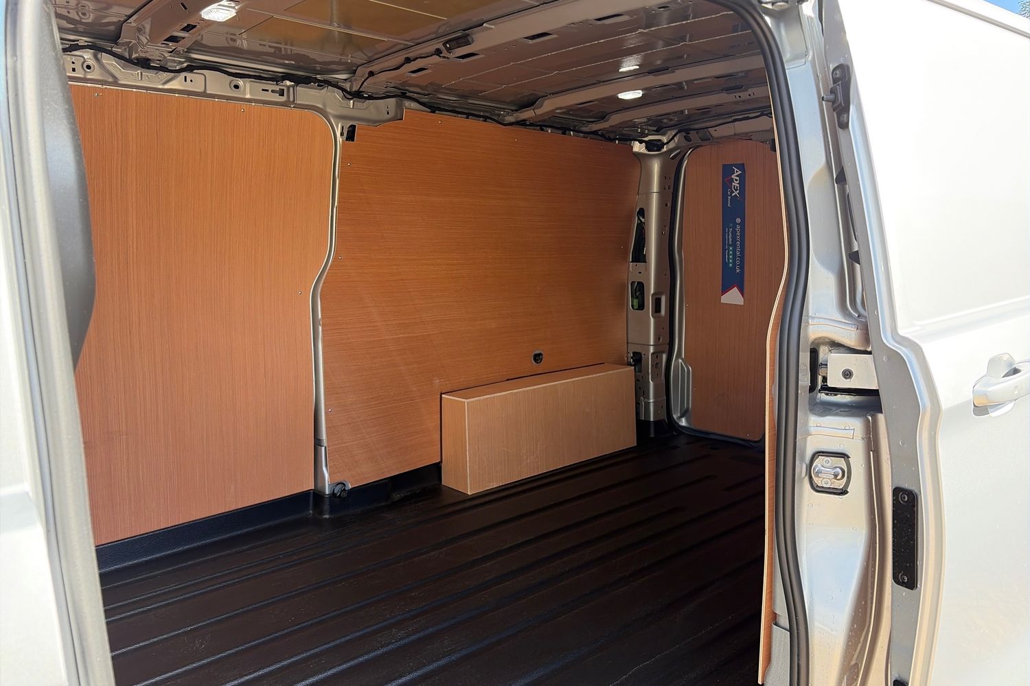 Ford TRANSIT CUSTOM Photo 3