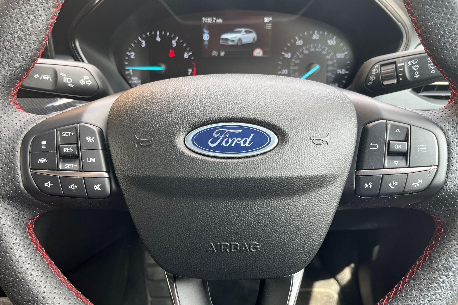 Ford FOCUS Photo 11