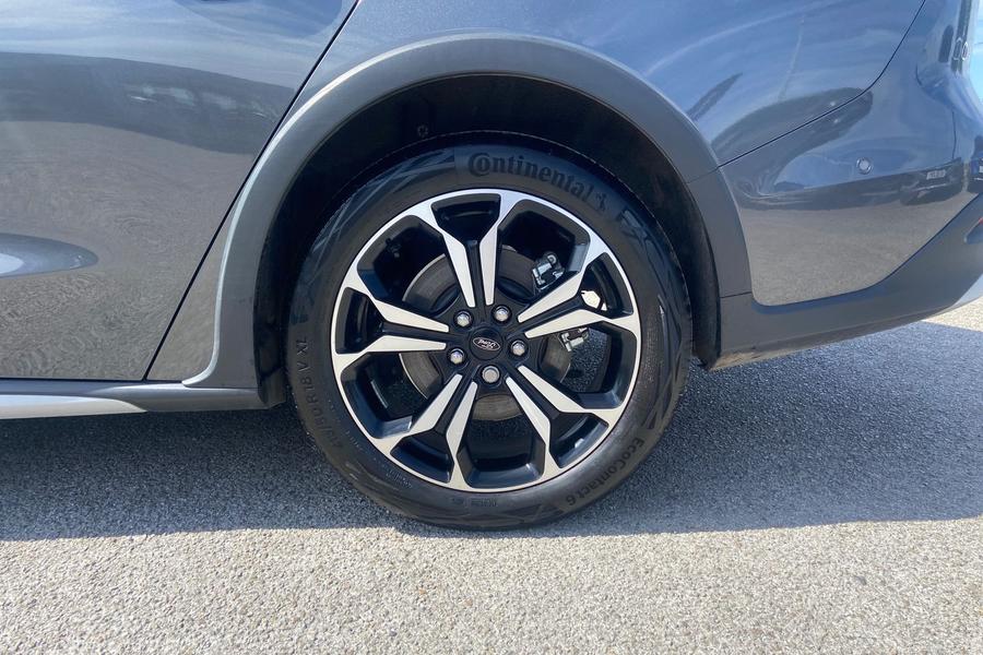 Ford FOCUS Photo autoimg-1310feeede00d740ef2c2e7334cfe8c61a711e03.jpg