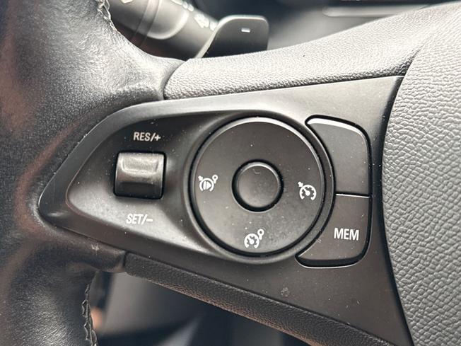VAUXHALL Corsa Photo 16