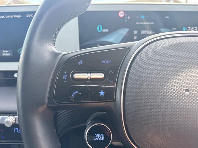 HYUNDAI Ioniq 5 Photo 16
