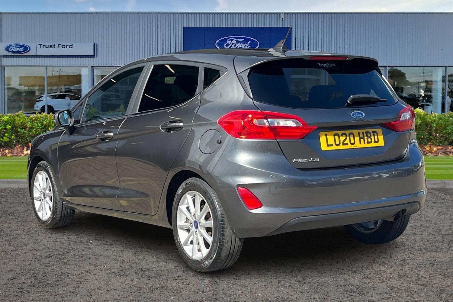 Ford Fiesta Photo 1