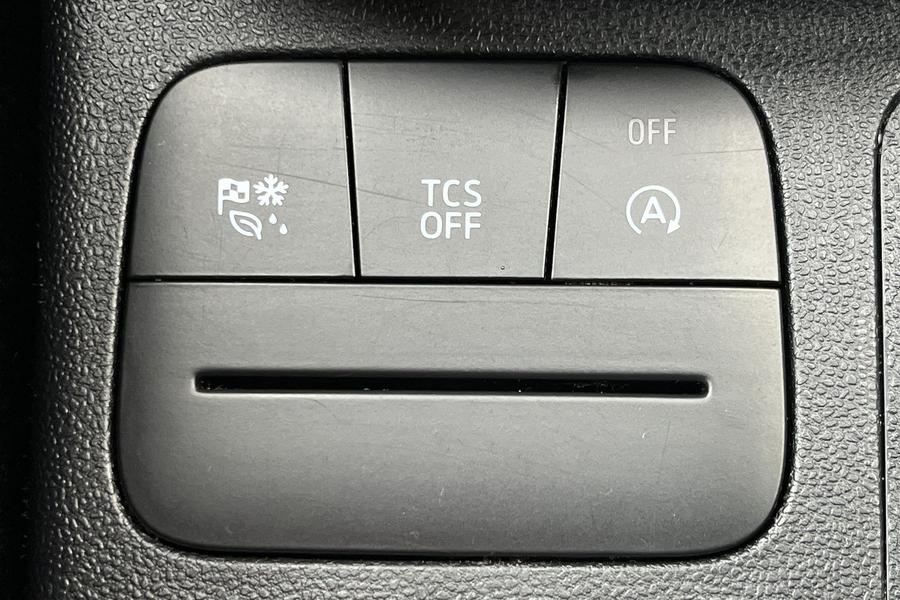 Ford FIESTA Photo autoimg-13190acc45c9842cec1f861d50c73ef1efc56af3.jpg