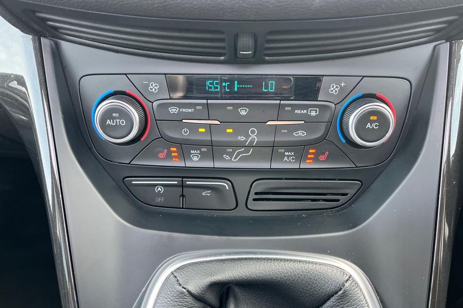 Ford KUGA Photo autoimg-131ae4e75f877dfa9af2fe3e506606413f3cc15a.jpg