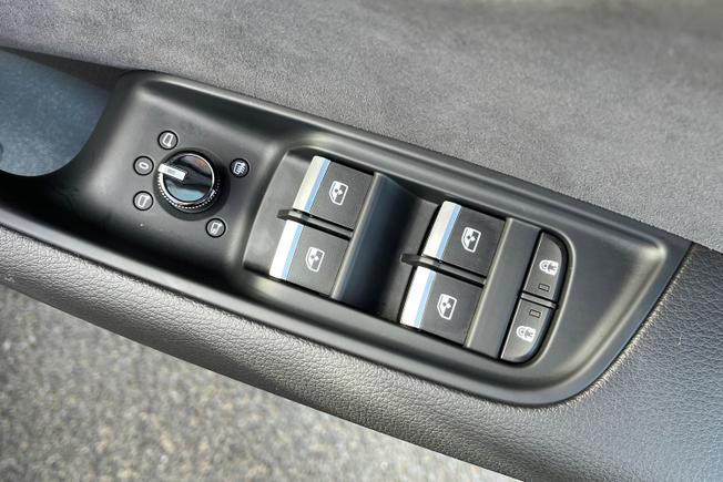 AUDI Q8 Photo 51